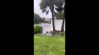 Florida man kayaks down flooded Orlando street amid storm Ian