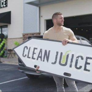 Tim Tebow opens 'Clean Juice' at Town Center