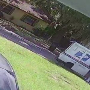 Hefty reward offered in robbery of USPS mail carrier in Orlando