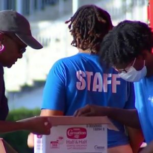 Hot meals given to Hurricane Ian victims in Orlando
