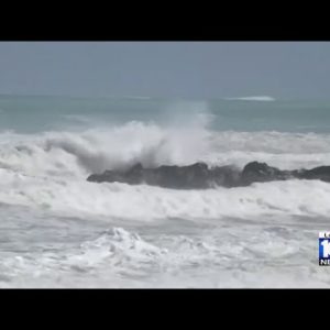 King tide injures 6 near Miami Beach pier