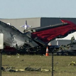 6 dead after planes collided during Veteran's Day air show