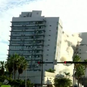 Miami Beach hotel that hosted JFK, Beatles imploded