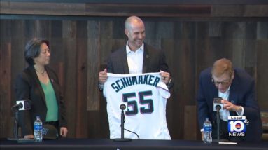 Miami Marlins new manager Skip Schumaker introduced at LoanDepot Park