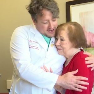 Woman who survived stroke marks 51st Christmas with husband, revisits life-saving doctor