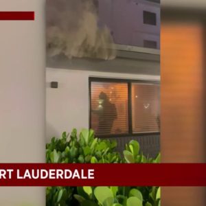 Firefighters respond to apartment fire in Fort Lauderdale