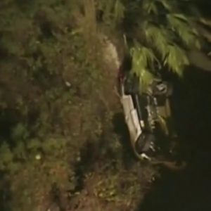 Car crashes off bridge in Altamonte Springs