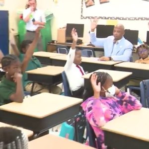 Miami-Dade commissioners, mentors gather to host reading initiative for students during literacy...