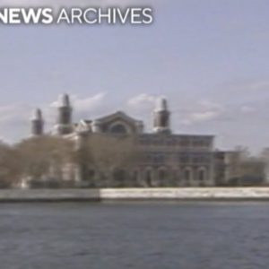 Plans to restore Ellis Island and Statue of Liberty in 1982 | CBS News Archives