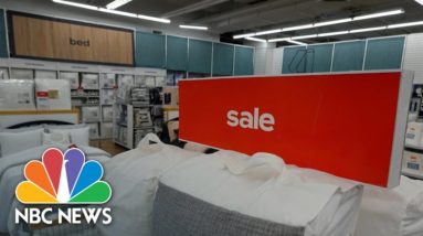 Bed Bath & Beyond kicks off store closing sales after filing for bankruptcy