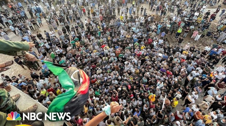Watch: Hundreds protest incompetence and corruption in Derna after catastrophic flooding